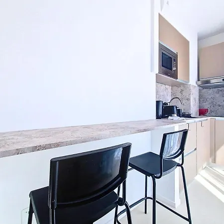 Apartamento Nestor&jeeves -studio Anna- Balcony, Ac, Walk To